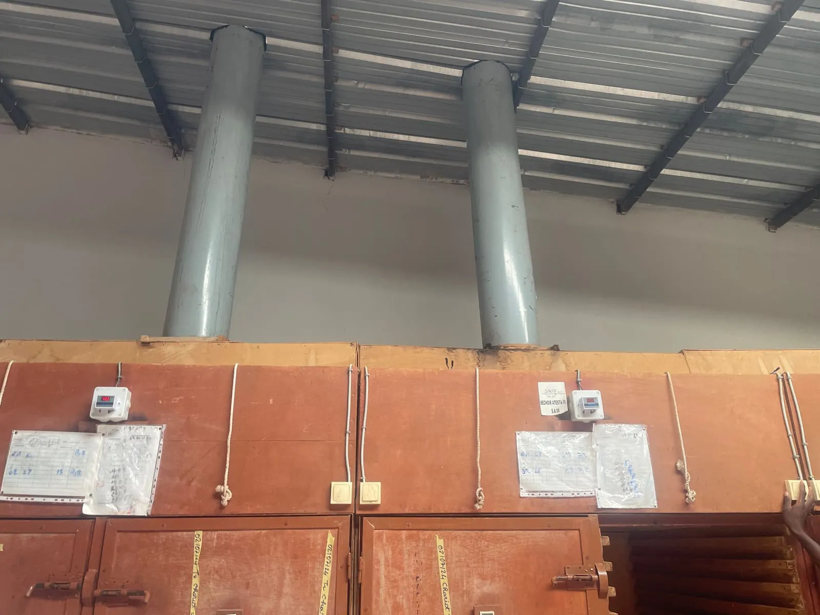 Armoires de séchage à air chaud biomasse avec régulation numérique de température